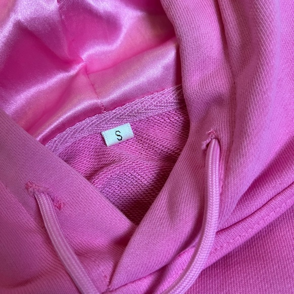 Heart break crop hoodie - Picture 3 of 3